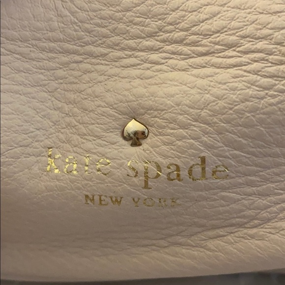 Kate Spade Crossbody bag. - Picture 2 of 8